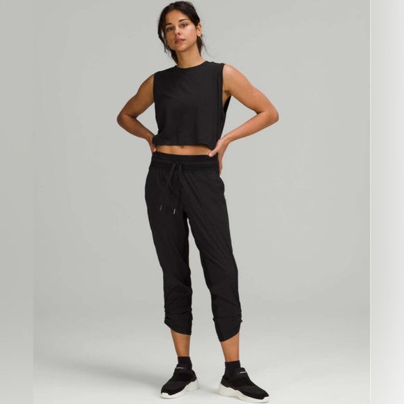 Lululemon Women’s Dance Studio Mid-Rise Crop 25", Size 10 - Picture 1 of 16